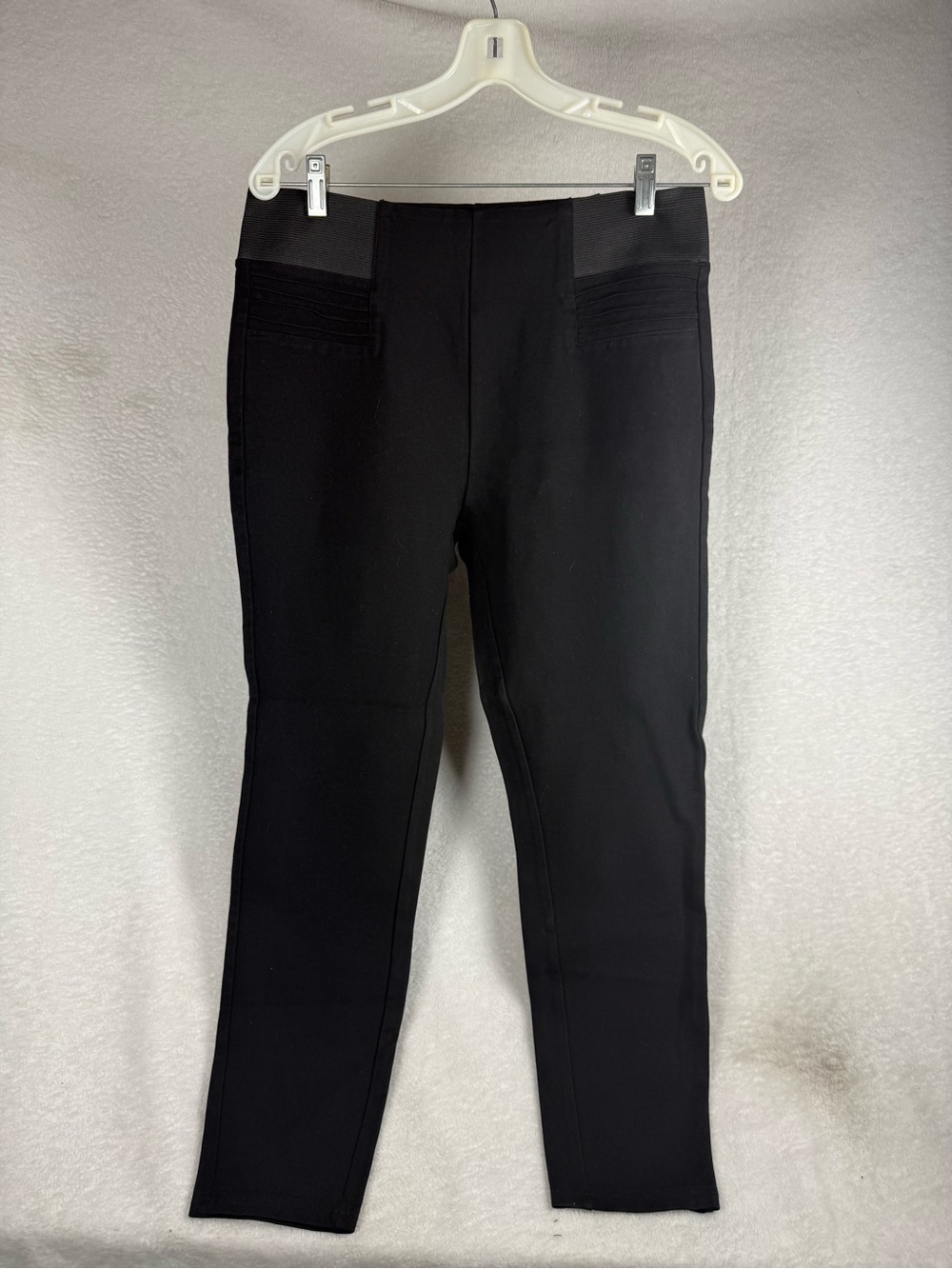 Sapphire’s Red - Black pull on  Cropped skinny Jeans - Size XL